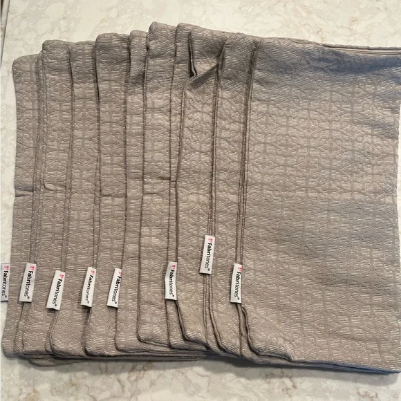 NWOT Fabritones Indoor/Outdoor 17” Pillow Covers (8) - Picture 3 of 6